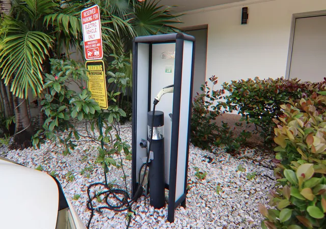 2nd image of 1000 Ne 12Th Ave, Hallandale Beach, FL 33009
