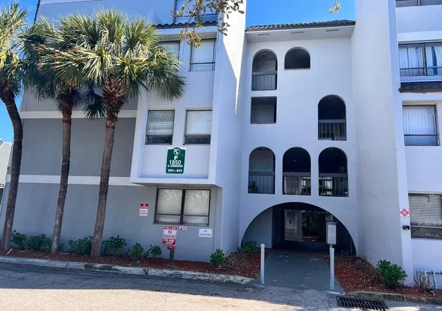 Homes for sale in West Palm Beach, FL | 1820 N Congress Ave #201, West Palm Beach, FL 33401 | MLS# B26015431