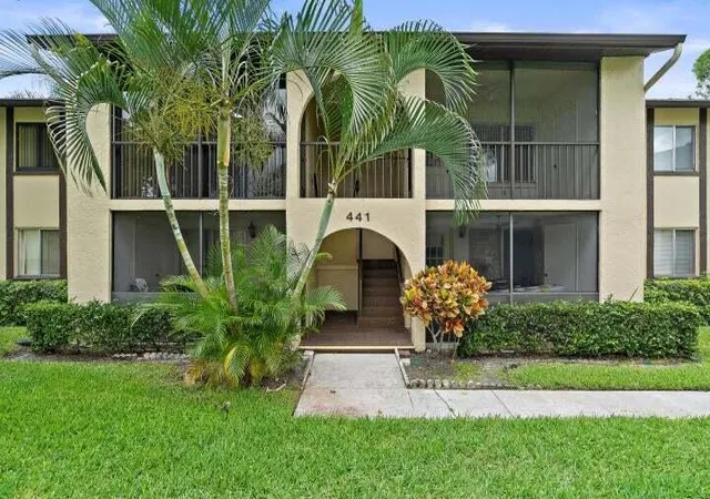 Homes for sale in Greenacres, FL | 441 Pine Glen Ln #D-2, Greenacres, FL 33463 | MLS# B26015434
