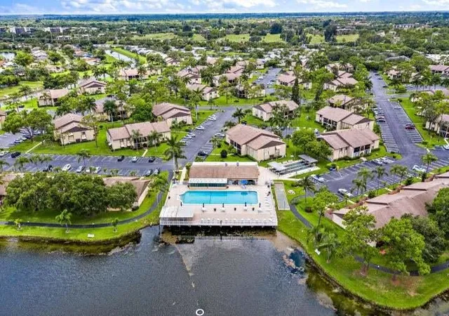 Homes for sale in Greenacres, FL | 441 Pine Glen Ln #D-2, Greenacres, FL 33463 | MLS# B26015434