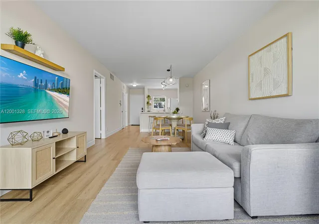 Homes for sale in Lauderdale By The Sea, FL | 1501 S Ocean Blvd #117, Lauderdale By The Sea, FL 33062 | MLS# A12001328