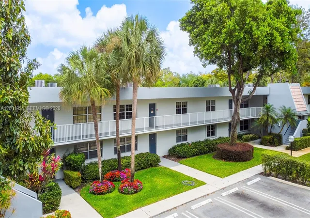 Homes for sale in Pompano Beach, FL | 4221 W Palm Aire Dr #203, Pompano Beach, FL 33069 | MLS# A12001054