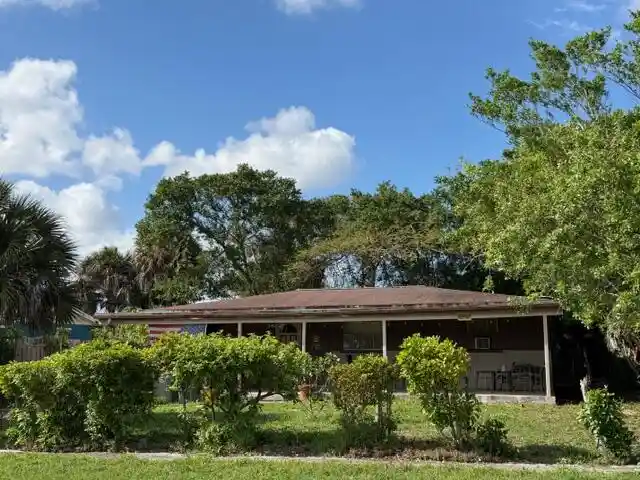 Photo 1 of Sale Pending at 5107 Marcia Pl, West Palm Beach, FL 33407 | MLS# B26015665 | Listing updated on 2026-09-20