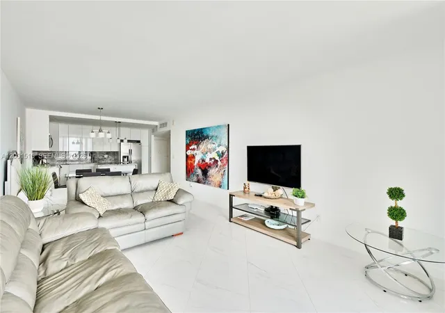 4th image of 19370 Collins Ave #1406, Sunny Isles Beach, FL 33160 | MLS# A12001515