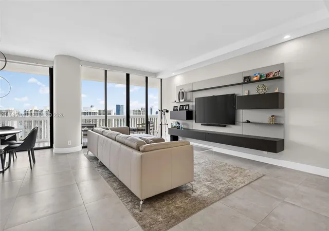 2nd image of 1000 Island Blvd #3107, Aventura, FL 33160 | MLS# A11995792