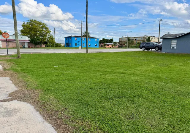 1st image of 348 Sw 8th St, Belle Glade, FL 33430 | MLS# B26015723