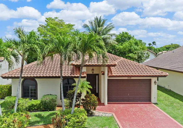 Photo 1 of Sale Pending at 7039 Golf Pointe Cir, Tamarac, FL 33321 | MLS# B26015743 | Listing updated on 2026-09-20