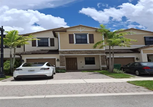 3rd image of 5990 Mustang Manor, Davie, FL 33314 | MLS# A11992496