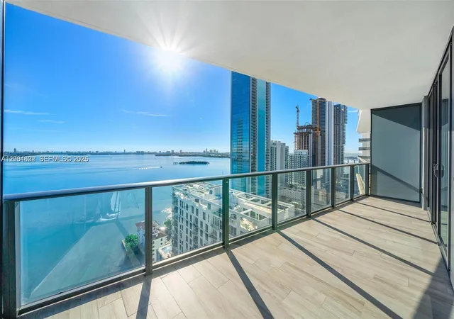 Homes for sale in Miami, FL | 460 Ne 28Th St #2707, Miami, FL 33137 | MLS# A12001622
