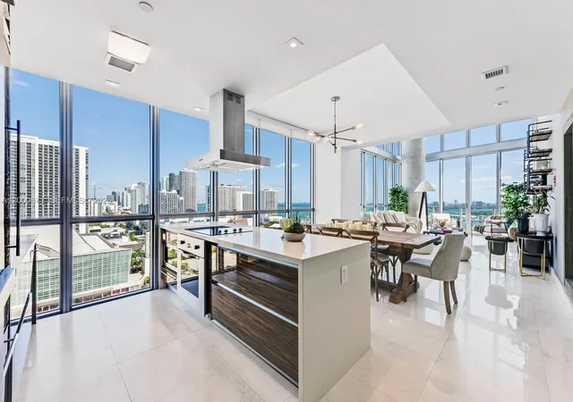 2nd image of 1100 Biscayne Blvd #2105, Miami, FL 33132 | MLS# A12000671