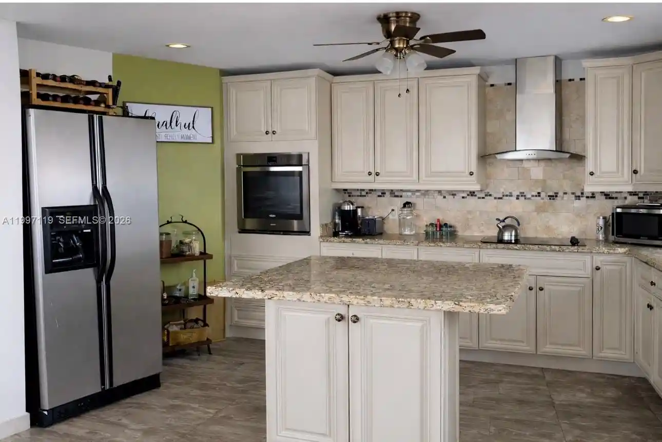 Photo 1 of Condo for sale at 1351 Ne Miami Gdns Dr #926E, Miami, FL 33179 | MLS# A11997119 | Listing updated on 2026-10-17