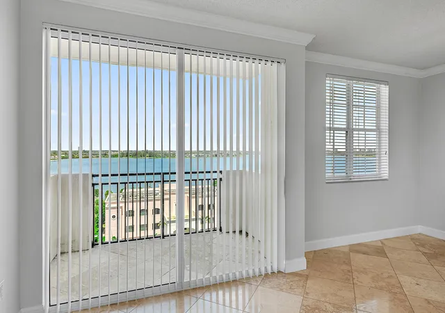 4th image of 616 Clearwater Park Rd #913, West Palm Beach, FL 33401 | MLS# B26015978