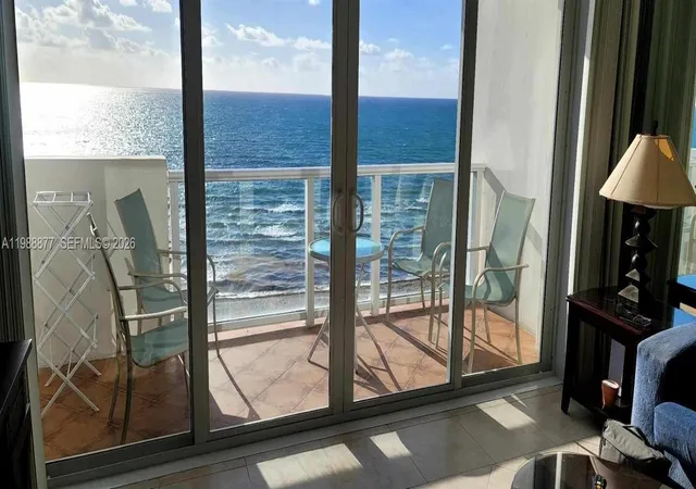 4th image of 5601 Collins Ave #1110, Miami Beach, FL 33140 | MLS# A11988877