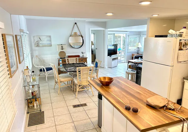 Photo 3 of Manufactured home for sale at 312 Hibiscus Dr, Deerfield Beach, FL 33442 | MLS# B26015981 | Listing updated on 2026-09-28