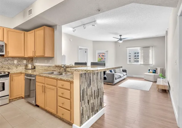 1st image of 6001 Sw 70th St #313, South Miami, FL 33143 | MLS# A12001217