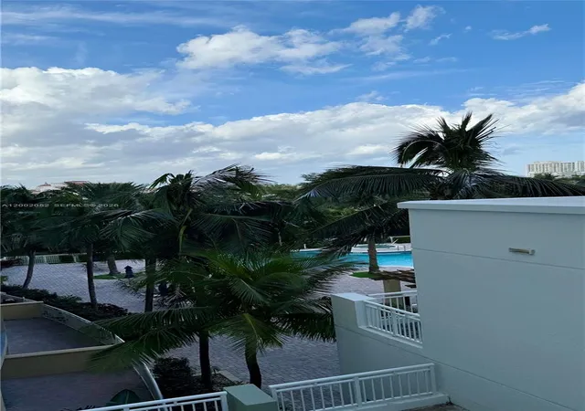 2nd image of 1745 E Hallandale Bch Blvd, Hallandale Beach, FL 33009
