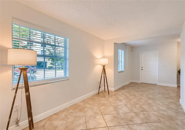 4th image of 29 Santillane Ave #2, Coral Gables, FL 33134 | MLS# A12001319