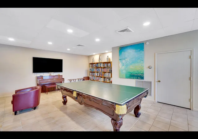 2nd image of 2400 Presidential Wy, West Palm Beach, FL 33401