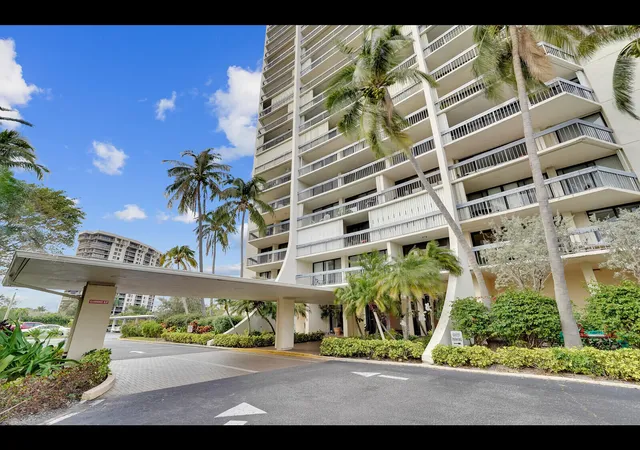 2nd image of 2400 Presidential Wy #401, West Palm Beach, FL 33401 | MLS# B26016094