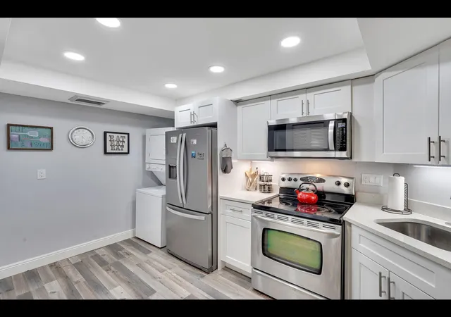 4th image of 2400 Presidential Wy #401, West Palm Beach, FL 33401 | MLS# B26016094