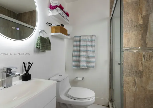 2nd image of 335 Ocean Dr, Miami Beach, FL 33139