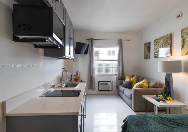 5th image of 335 Ocean Dr #120, Miami Beach, FL 33139 | MLS# A12002186