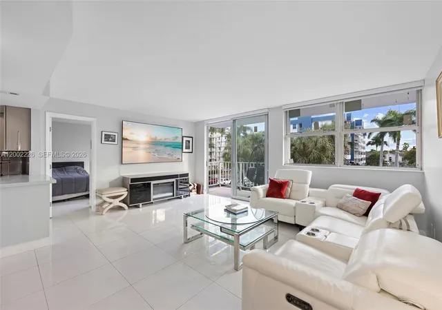 5th image of 16546 Ne 26Th Ave #3J, North Miami Beach, FL 33160 | MLS# A12002226