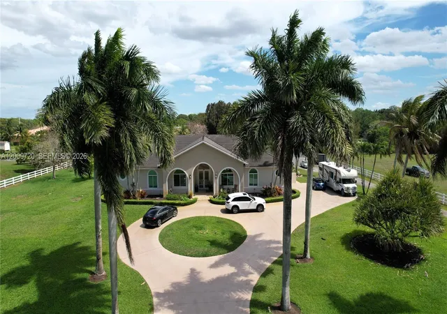 2nd image of 4810 Sw 198Th Ter, Southwest Ranches, FL 33332 | MLS# A12000720