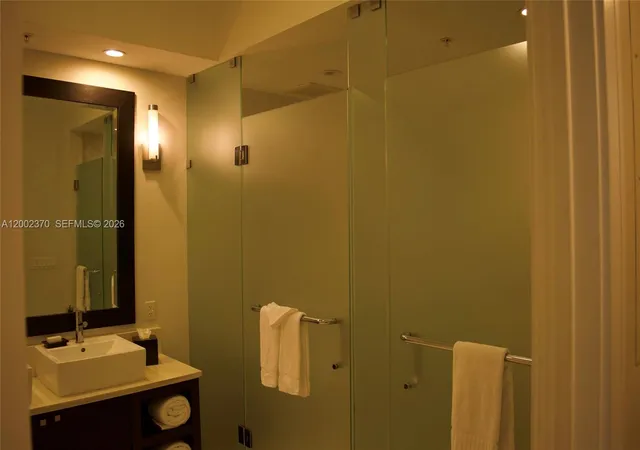5th image of 5300 Nw 87Th Ave #809, Doral, FL 33178 | MLS# A12002370
