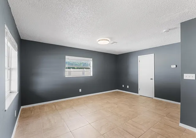 Single family home for sale at 304 8th Avenue SW, Vero Beach, FL 32962 | MLS# B26016306 | Listing updated on 2026-10-07