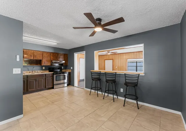Single family home for sale at 304 8th Avenue SW, Vero Beach, FL 32962 | MLS# B26016306 | Listing updated on 2026-10-07
