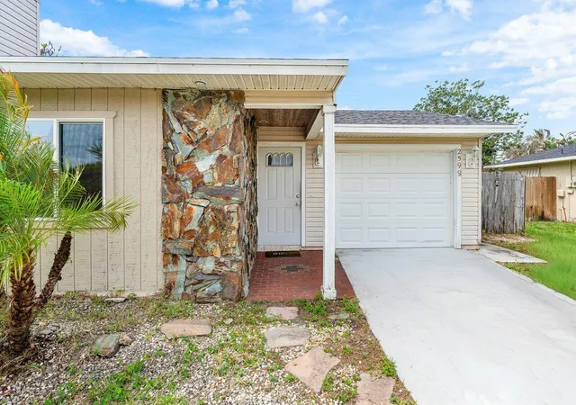 Homes for sale in Port St Lucie, FL | 2599 Se Grand Dr, Port St Lucie, FL 34952 | MLS# B26016367