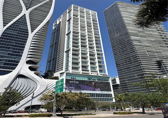 2nd image of 1040 Biscayne Blvd #1001, Miami, FL 33132 | MLS# A11999772