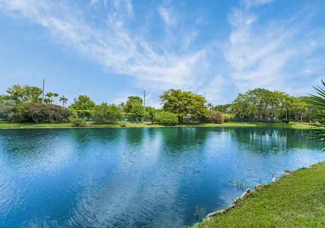 Homes for sale in Boca Raton, FL | 8829 Bella Vista Dr #282, Boca Raton, FL 33433 | MLS# B26016500