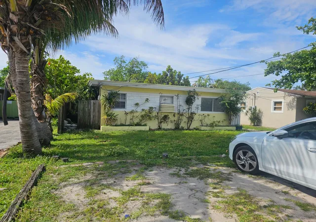 Photo 2 of Multi family home for sale at 2512 Arthur St, Hollywood, FL 33020 | MLS# B26016554 | Listing updated on 2026-09-09