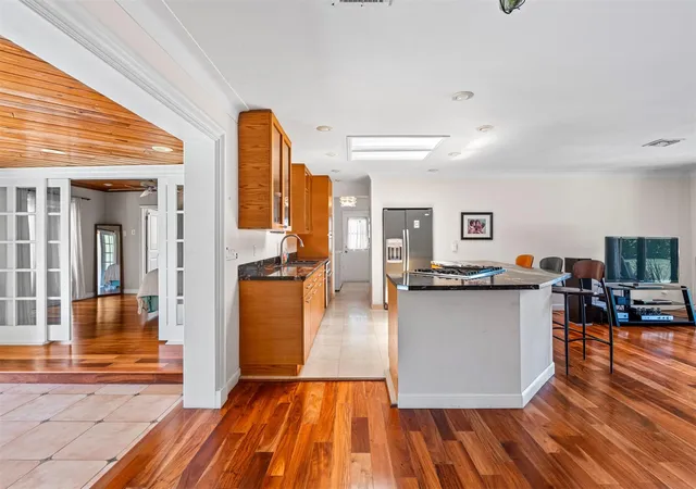 3rd image of (Undisclosed), Hollywood, FL 33019 | MLS# B26016557