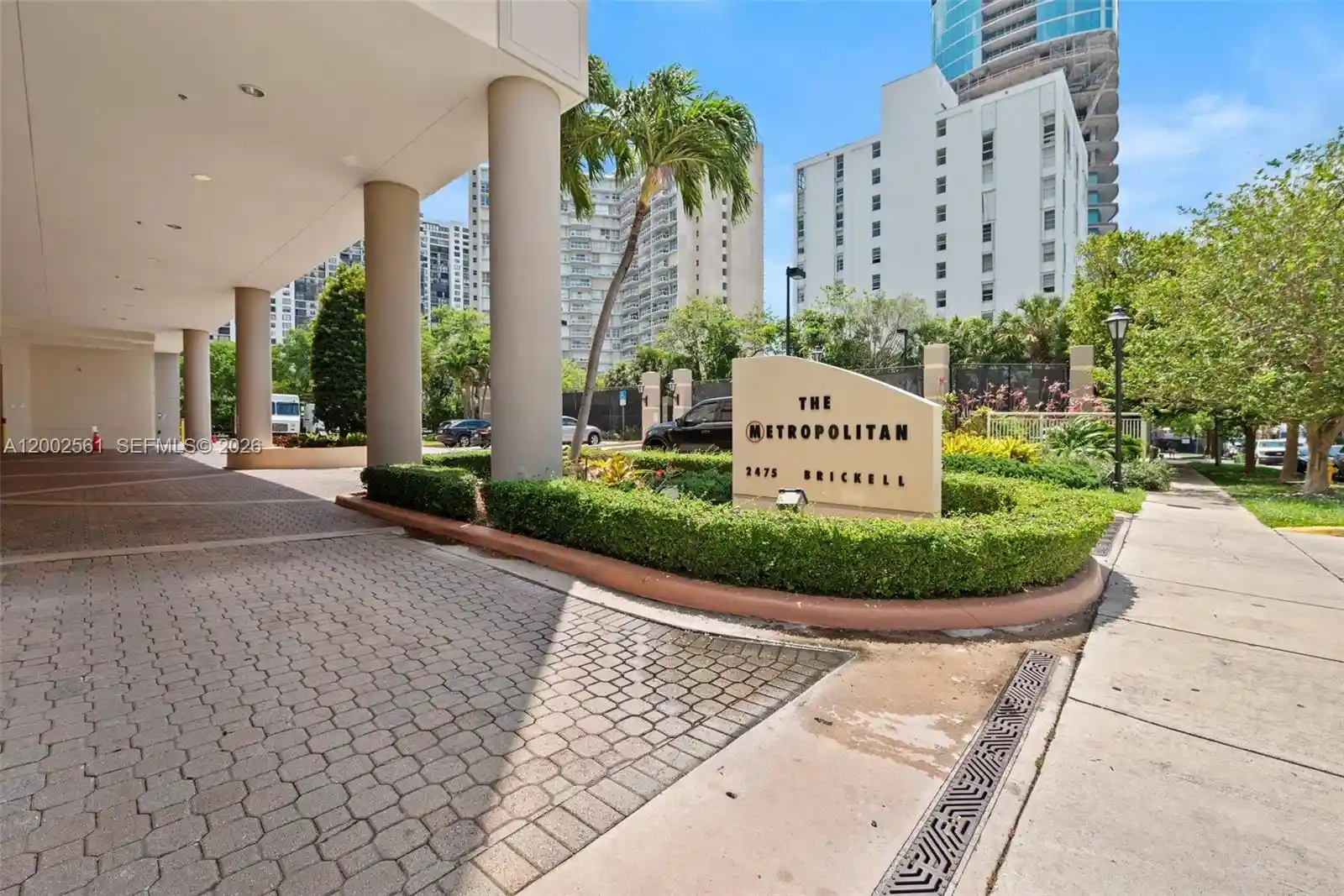 Listing Photo 1 - Condo for sale in The Metropolitan Brickell located at 2475 Brickell Ave, Miami, FL 33129 - Unit #1805