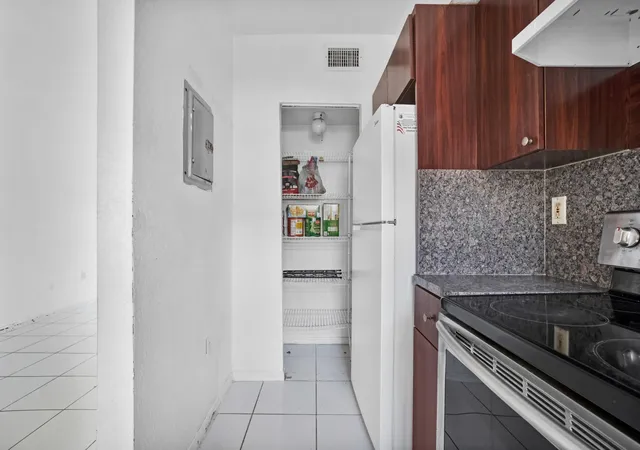 Photo 3 of Townhouse for sale at 306 Nw 84th Terrace #306, Miami, FL 33150 | MLS# B26016806 | Listing updated on 2026-09-27