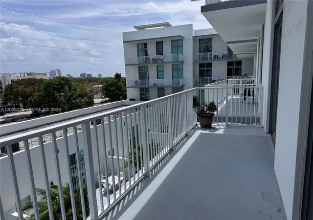 4th image of 2100 Van Buren St #412, Hollywood, FL 33020 | MLS# A12003025