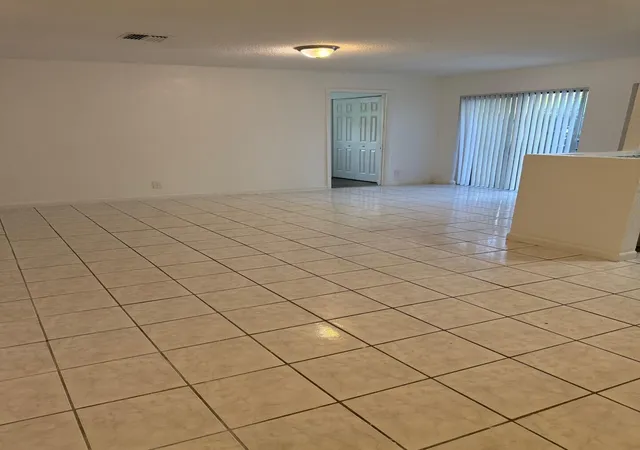 3rd image of 1 W Crossings Cir W, Boynton Beach, FL 33435