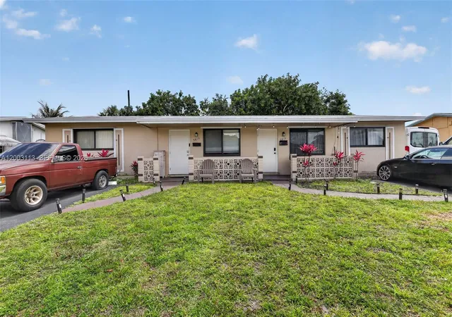 Multi family home for sale at 5814 Cleveland St, Hollywood, FL 33021 | MLS# A12003113