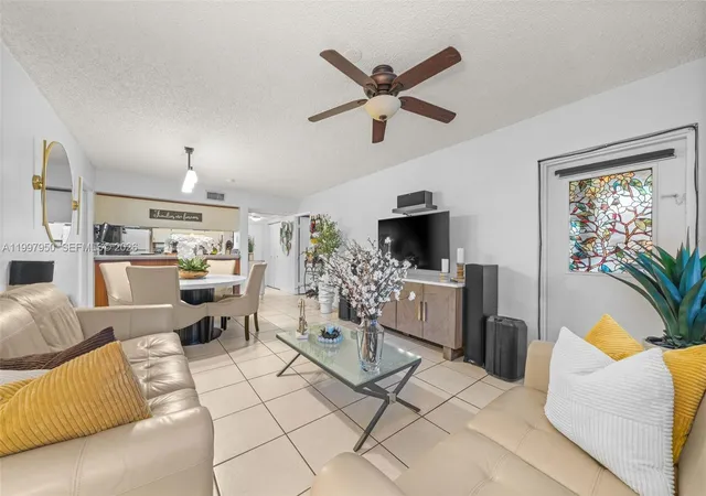 3rd image of 8120 Geneva Ct #148, Doral, FL 33166 | MLS# A11997950