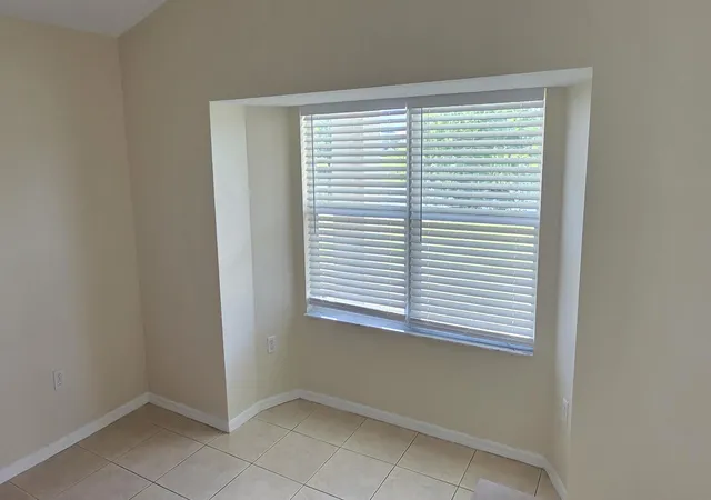 4th image of 538 Sw Indian Key Dr, Port Saint Lucie, FL 34986 | MLS# B26016962