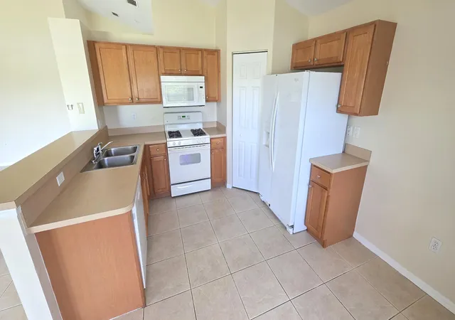 5th image of 538 Sw Indian Key Dr, Port Saint Lucie, FL 34986 | MLS# B26016962