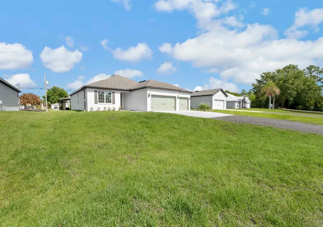 Photo 1 of Single family home for sale at 9335 101st Avenue, Vero Beach, FL 32967 | MLS# B26016968 | Listing updated on 2026-10-01