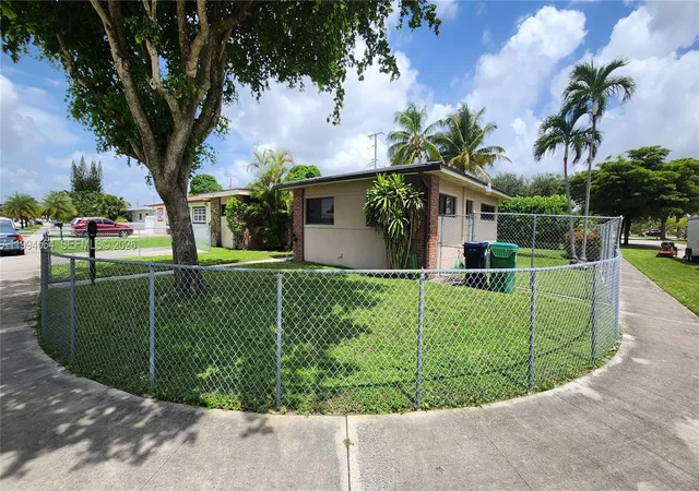 2nd image of 6241 Nw 110th St, Hialeah, FL 33012 | MLS# A11994564