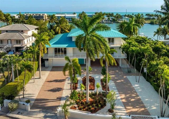 4th image of 137 Sapodilla Dr, Islamorada, FL 33036 | MLS# A12000712