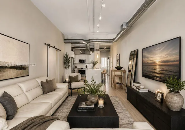 4th image of 3029 Ne 188Th St #721, Miami, FL 33180 | MLS# A12000833
