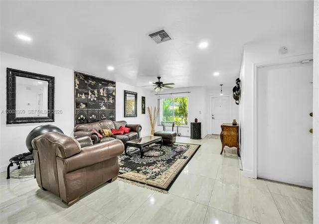 2nd image of 8135 Nw 39th St, Coral Springs, FL 33065 | MLS# A12003399