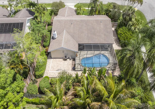 Photo 2 of Sale Pending at 12378 Sawgrass Ct, Wellington, FL 33414 | MLS# B26017173 | Listing updated on 2026-09-12